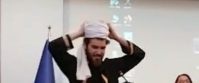 DİNİ DÜŞMAN OLARAK GÖREN ...